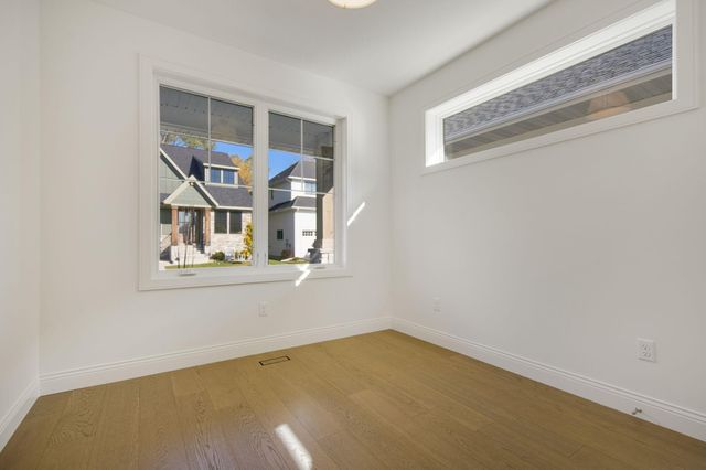 320 Laurel Curve, Golden Valley, MN 55426