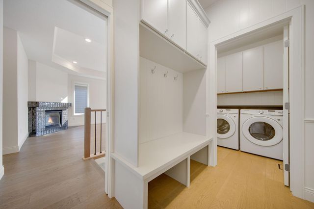 320 Laurel Curve, Golden Valley, MN 55426