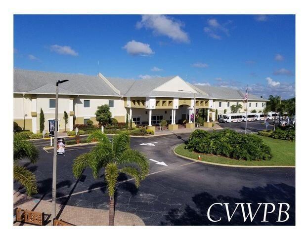 23 Golfs Edge A, West Palm Beach, FL 33417
