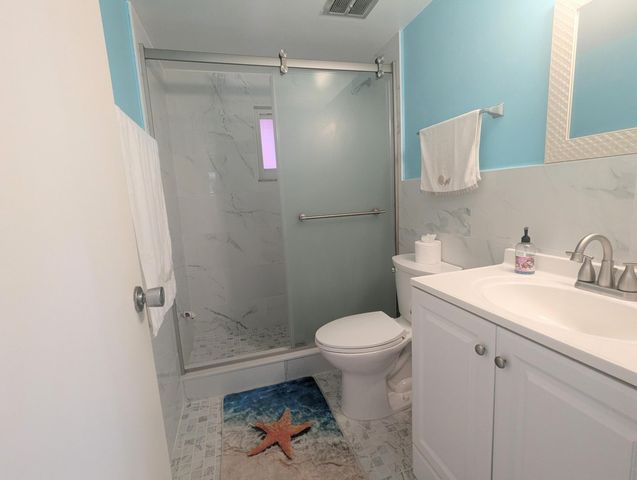 23 Golfs Edge A, West Palm Beach, FL 33417