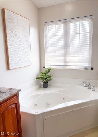 5236 Giacomo Court NW, Canton, OH 44709