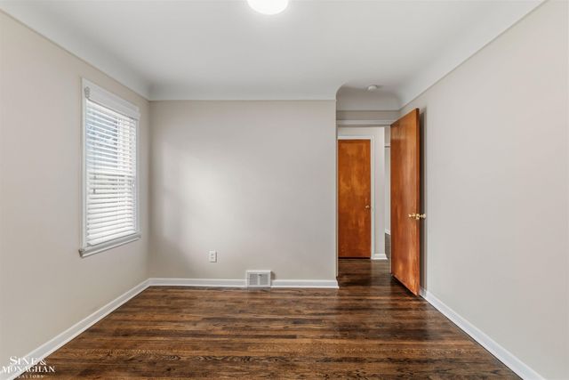 21444 Severn Road, Harper Woods, MI 48225