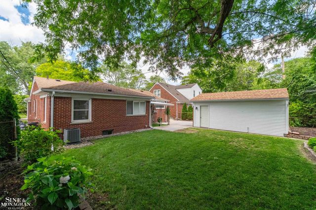 21444 Severn Road, Harper Woods, MI 48225