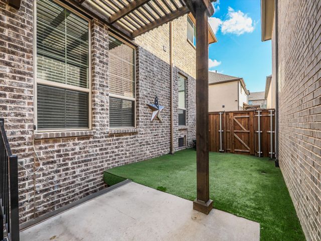 261 Golden Gate Drive, Richardson, TX 75080
