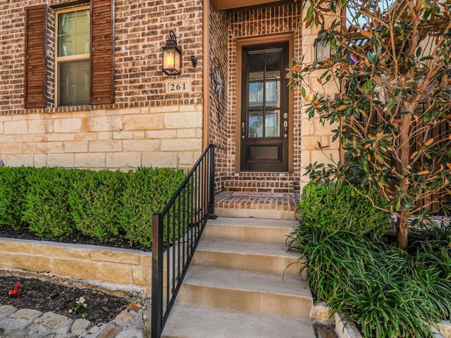 261 Golden Gate Drive, Richardson, TX 75080