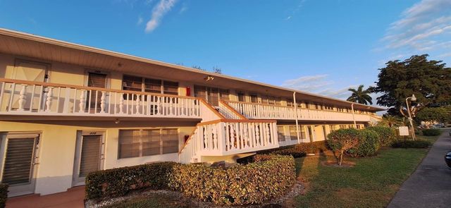 349 CAMDEN O 0, West Palm Beach, FL 33417