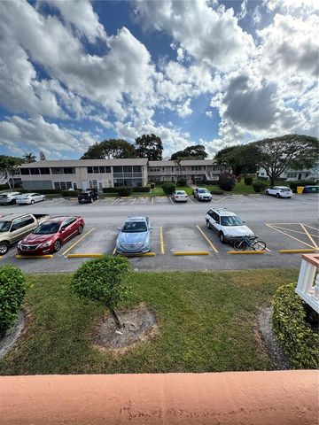 349 CAMDEN O 0, West Palm Beach, FL 33417