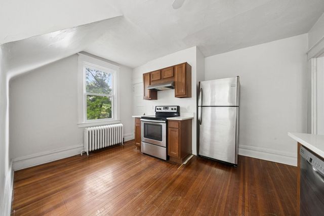 1000 Davis AVENUE, Brighton Heights, PA 15212