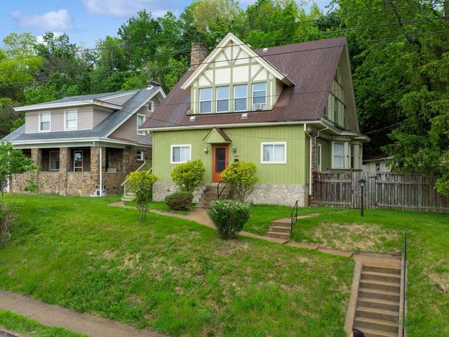 1000 Davis AVENUE, Brighton Heights, PA 15212