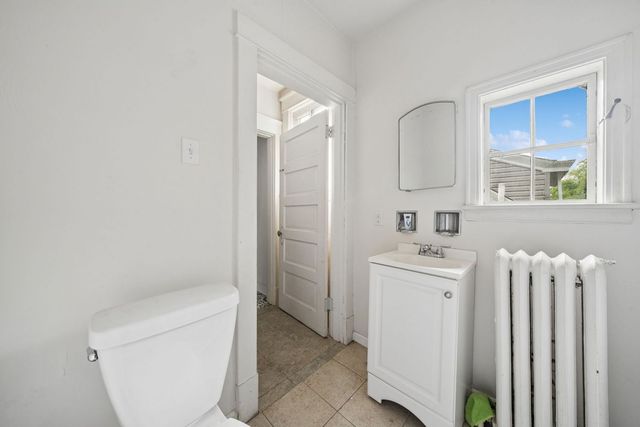 1000 Davis AVENUE, Brighton Heights, PA 15212