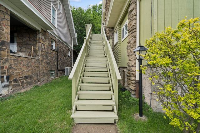 1000 Davis AVENUE, Brighton Heights, PA 15212