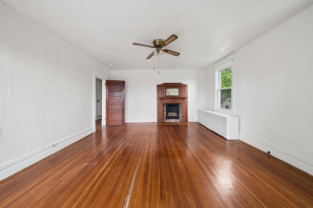 1000 Davis AVENUE, Brighton Heights, PA 15212
