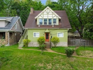 1000 Davis AVENUE, Brighton Heights, PA 15212