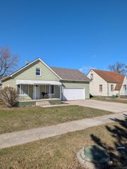 28827 Wauketa Avenue, Warren, MI 48092