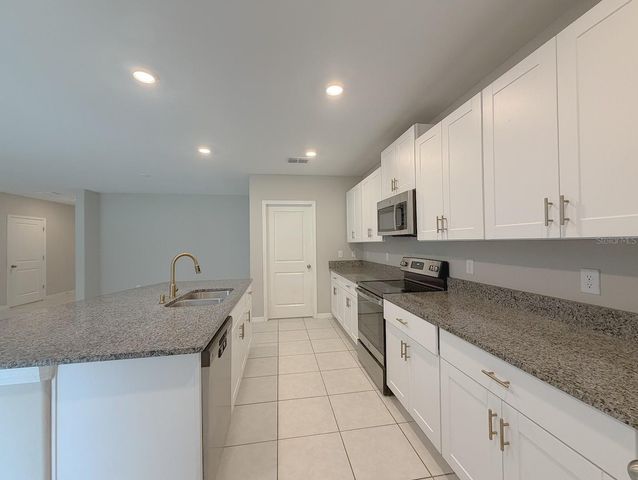 2122 STELLAR BRILLIANCE WAY, Lutz, FL 33558