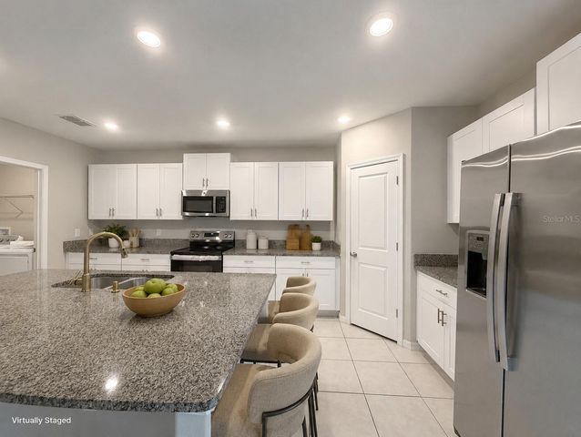 2122 STELLAR BRILLIANCE WAY, Lutz, FL 33558