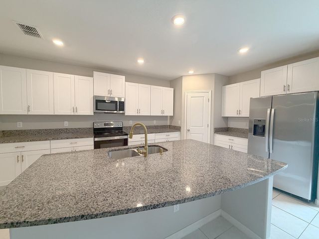 2122 STELLAR BRILLIANCE WAY, Lutz, FL 33558