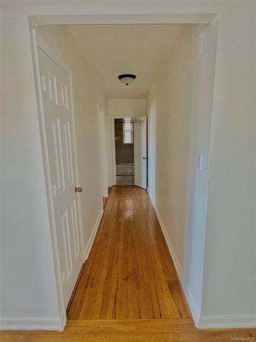 2090 Barnes Avenue 3G, Bronx, NY 10462