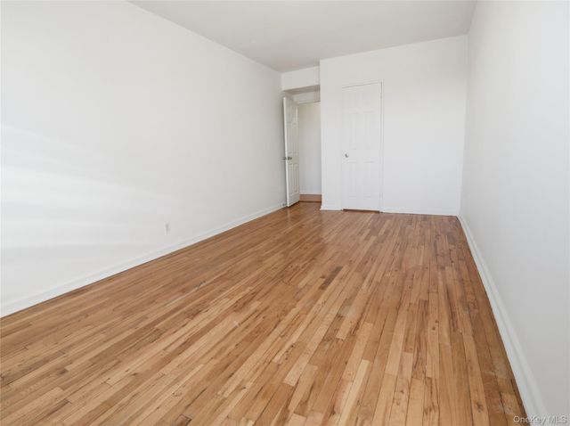 2090 Barnes Avenue 3G, Bronx, NY 10462