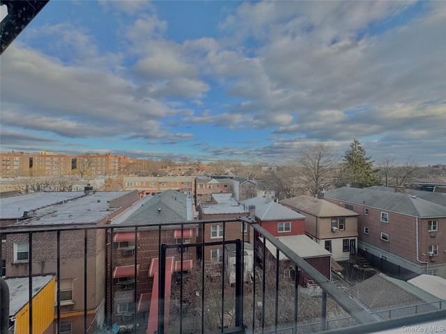 2090 Barnes Avenue 3G, Bronx, NY 10462