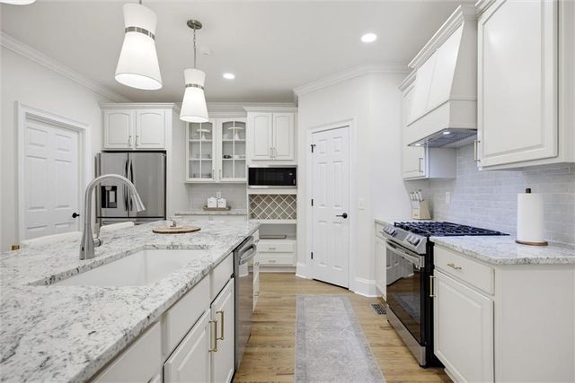 4544 Cavallon Way NW, Acworth, GA 30101