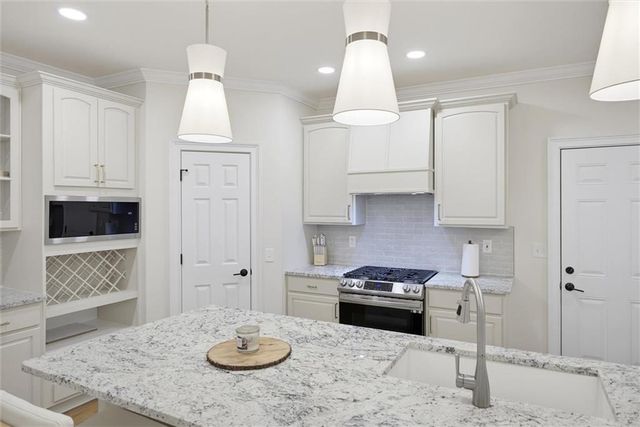 4544 Cavallon Way NW, Acworth, GA 30101
