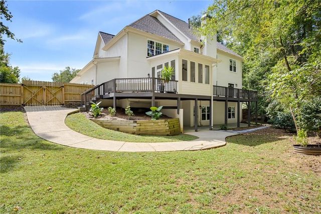 4544 Cavallon Way NW, Acworth, GA 30101
