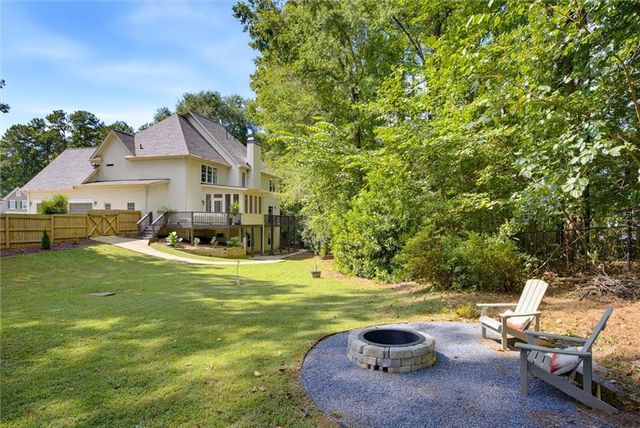4544 Cavallon Way NW, Acworth, GA 30101