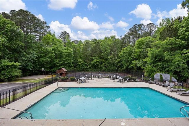 4544 Cavallon Way NW, Acworth, GA 30101
