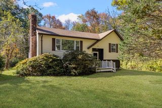 137 Drain Street, Hampton, CT 06247