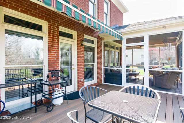 9307 Springbrooke Cir, Louisville, KY 40241