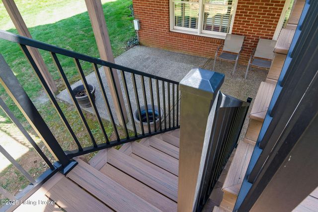 9307 Springbrooke Cir, Louisville, KY 40241