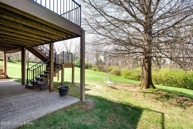 9307 Springbrooke Cir, Louisville, KY 40241