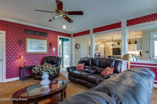 9307 Springbrooke Cir, Louisville, KY 40241