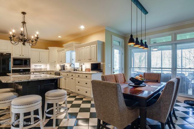 9307 Springbrooke Cir, Louisville, KY 40241