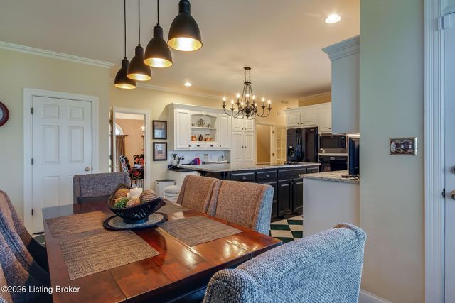 9307 Springbrooke Cir, Louisville, KY 40241