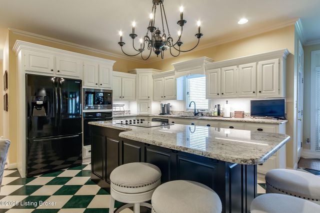 9307 Springbrooke Cir, Louisville, KY 40241