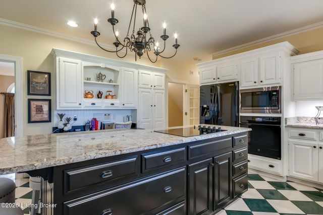 9307 Springbrooke Cir, Louisville, KY 40241