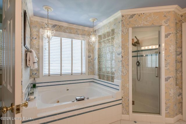 9307 Springbrooke Cir, Louisville, KY 40241