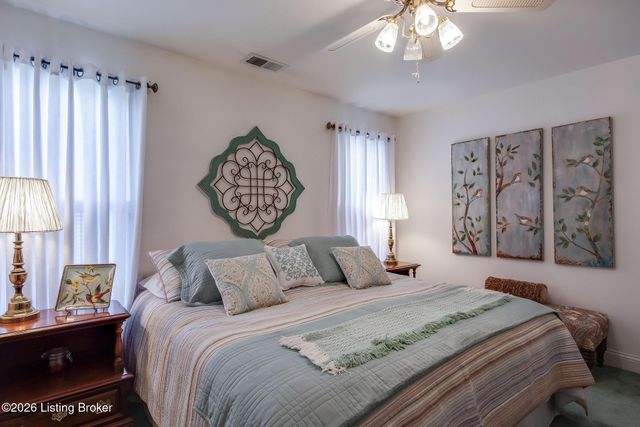 9307 Springbrooke Cir, Louisville, KY 40241