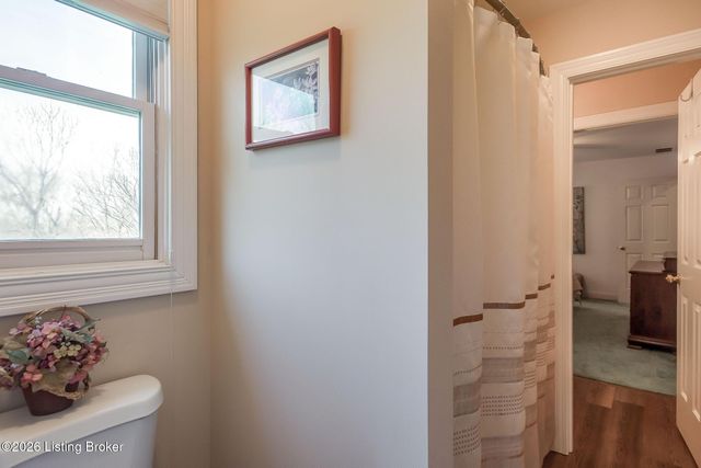 9307 Springbrooke Cir, Louisville, KY 40241