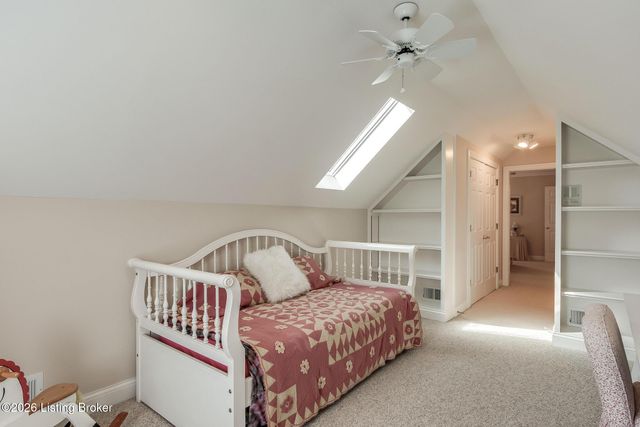 9307 Springbrooke Cir, Louisville, KY 40241