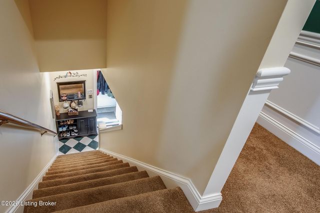 9307 Springbrooke Cir, Louisville, KY 40241