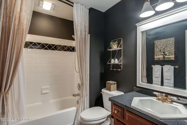 9307 Springbrooke Cir, Louisville, KY 40241