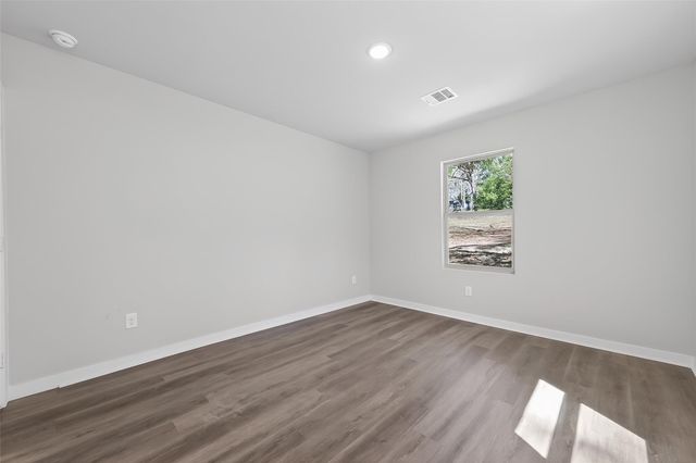 154 Lakeview Drive E, Livingston, TX 77351