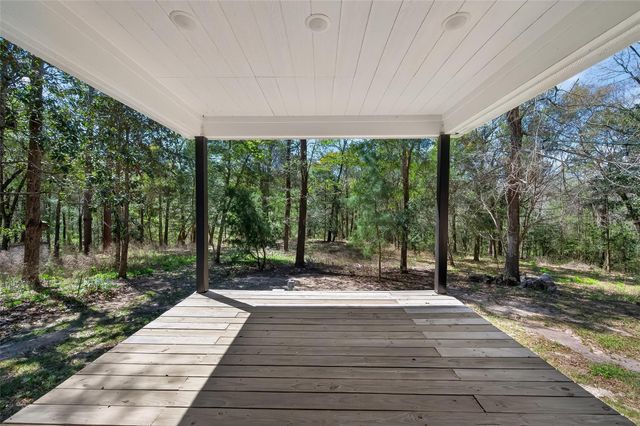 154 Lakeview Drive E, Livingston, TX 77351