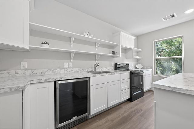 154 Lakeview Drive E, Livingston, TX 77351