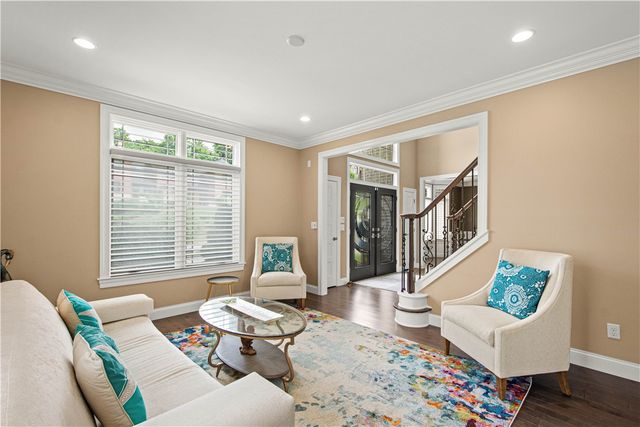 1820 Winchester Dr, Upper St Clair, PA 15241