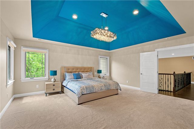 1820 Winchester Dr, Upper St Clair, PA 15241