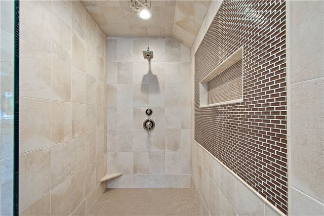 1820 Winchester Dr, Upper St Clair, PA 15241